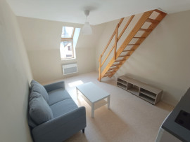 Location
T2 meublé en duplex avec parking, quartier St-Leu