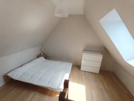 Location
T2 meublé en duplex avec parking, quartier St-Leu