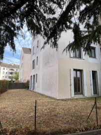 
                                                                                        Location
                                                                                         T2 meublé lumineux de 53 m² avec jardin privatif d