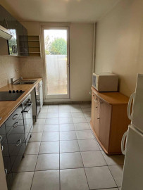 
                                                                                        Location
                                                                                         T2 meublé lumineux de 53 m² avec jardin privatif d