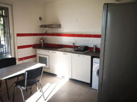 
                                                                                        Location
                                                                                         T2 meublé - Nîmes - quartier gare