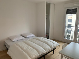 
                                                                                        Location
                                                                                         T2 meublé Saint-Ouen