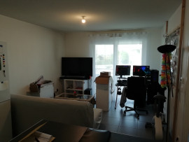 
                                                                                        Location
                                                                                         T2 nu Artugues près de Bordeaux