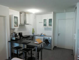 
                                                                                        Location
                                                                                         T2 nu Artugues près de Bordeaux