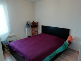 
                                                                                        Location
                                                                                         T2 nu Artugues près de Bordeaux