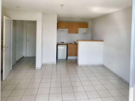 
                                                                                        Location
                                                                                         T2 offrant une belle vue sur la ville