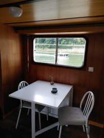 
                                                                                        Location
                                                                                         T2 péniche