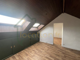 
                                                                                        Location
                                                                                         T2 proche de la gare de SAINT-QUENTIN