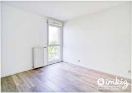 Vente
T2 refait à neuf avec balcon.