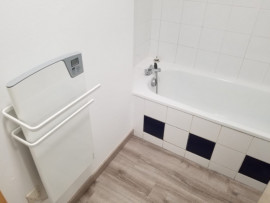 Location
T2 REFAIT A NEUF AVEC JARDIN GRAND PARC /CHARTRONS