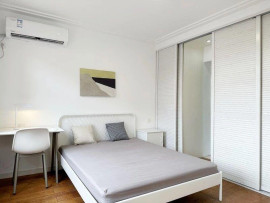 
                                                                                        Location
                                                                                         T2 refait a neuf, bien équipé, proche de commerce