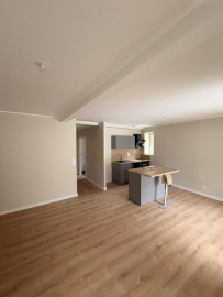 
                                                                                        Location
                                                                                         T2 rénové