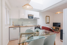 
                                                                                        Location
                                                                                         T2 rénové et meublé avec cour