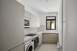 
                                                                                        Vente
                                                                                         T2 Rénové - Quartier Champs-Elysées - Paris 8