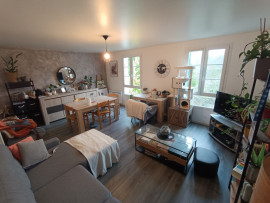 
                                                                                        Location
                                                                                         T2 résidence privée parking St Pierre