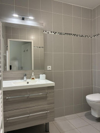 
                                                                                        Location
                                                                                         T2, Résidence Standing  45m2 habit et 52m2 utiles