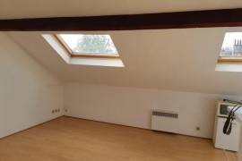 
                                                                                        Location
                                                                                         T2 sous les toit de Paris