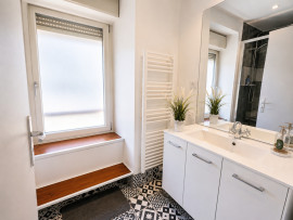
                                                                                        Vente
                                                                                         T2 traversant entièrement rénové au cœur de Villard-de-Lans