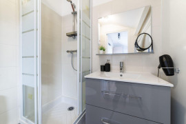 
                                                                                        Location
                                                                                         T2, très calme, tout équipé