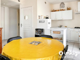 
                                                                                        Vente
                                                                                         T2 Vernaison centre avec garage