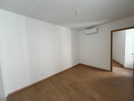 
                                                                                        Vente
                                                                                         T3 - entièrement rénové - CHAUFFAILLES