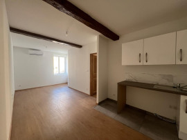 
                                                                                        Vente
                                                                                         T3 - entièrement rénové - CHAUFFAILLES