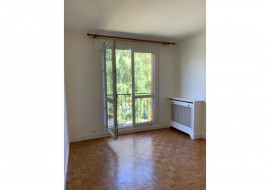 Location
T3/4 82m2 Chaville en bordure de forêt