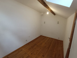 Location
T3 atypique avec bureau et parking