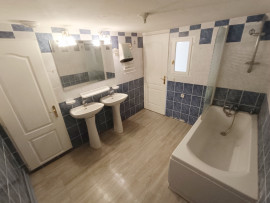 Location
T3 atypique avec bureau et parking