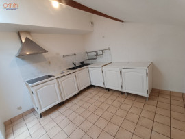 
                                                                                        Location
                                                                                         T3 atypique avec bureau et parking