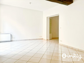 
                                                                                        Vente
                                                                                         T3 avec cour privative et parking