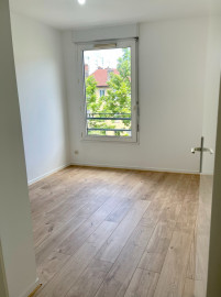 
                                                                                        Vente
                                                                                         T3 de 92 m² Villeurbanne - Totem