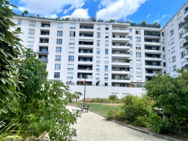 
                                                                                        Vente
                                                                                         T3 de 92 m² Villeurbanne - Totem