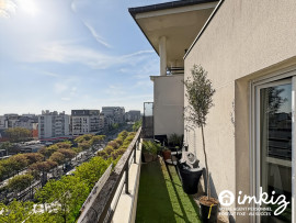 
                                                                                        Vente
                                                                                         T3  dernier étage avec deux extérieurs