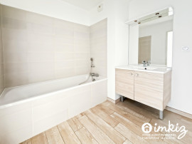 
                                                                                        Vente
                                                                                         T3 dernier etage avec terrasse et box