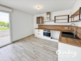 
                                                                                        Vente
                                                                                         T3 dernier etage avec terrasse et box