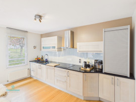 
                                                                                        Vente
                                                                                         T3 d'exception : L'art de vivre dedans-dehors