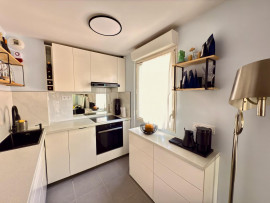 
                                                                                        Vente
                                                                                         T3 duplex entièrement rénové avec jardin