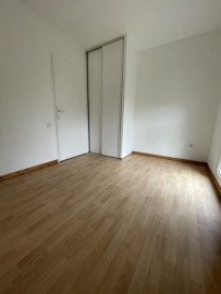 
                                                                                        Location
                                                                                         T3 duplex inversé de 65m²