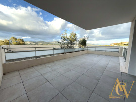 
                                                                                        Vente
                                                                                         T3 haut de gamme terrasse 32 m² & vue imprenable !