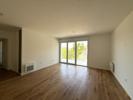 
                                                                                        Vente
                                                                                         T3 LUMINEUX AVEC TERRASSE – COGOLIN CENTRE À PIED