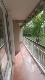 
                                                                                        Location
                                                                                         T3 lumineux dans résidence calme et sécurisée