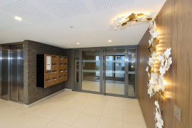 
                                                                                        Vente
                                                                                         T3 moderne avec balcon - pied des montagnes