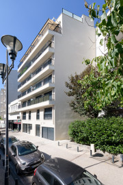 
                                                                                        Vente
                                                                                         T3 neuf au 5e étage avec deux balcons