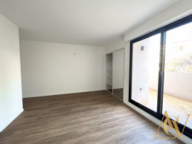 
                                                                                        Vente
                                                                                         T3 Plages et port de La Coudoulière à pied
