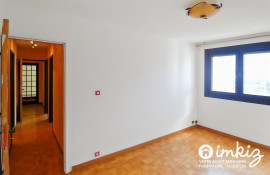 
                                                                                        Vente
                                                                                         T3 possible T4 de 80m² avec balcon