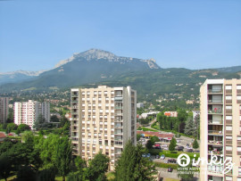 
                                                                                        Vente
                                                                                         T3 possible T4 de 80m² avec balcon