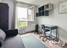 
                                                                                        Vente
                                                                                         T3 récent avec balcon, proche universités