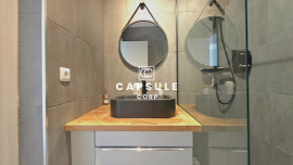 
                                                                                        Vente
                                                                                         T3 rénové, 6e étage, vue montagnes