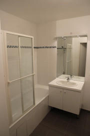 
                                                                                        Location
                                                                                         T3 spacieux et lumineux avec balcon et box